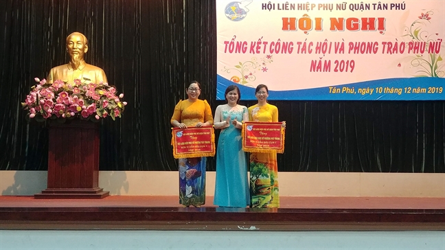 Trang bị kiến thức và kỹ năng tự bảo vệ để bảo vệ an toàn cho phụ nữ và trẻ em Trang bi kien thuc va ky nang tu bao ve de bao ve an toan cho phu nu va tre em
