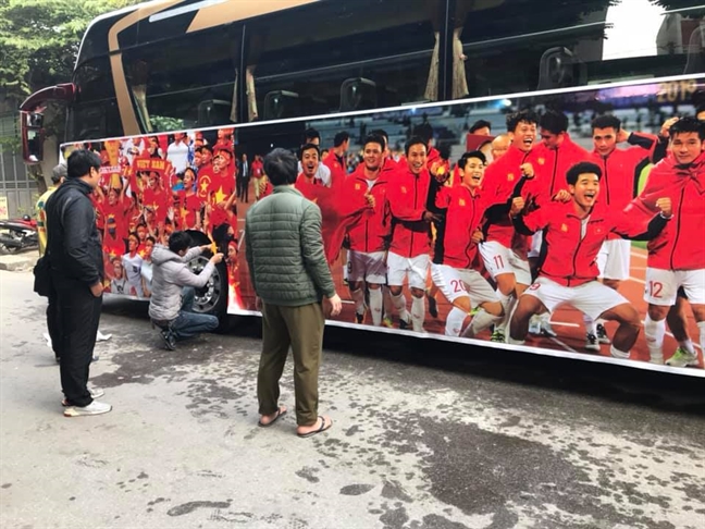 Thủ tướng Nguyễn Xuân Phúc: 'Đây là chiến thắng của tinh thần yêu nước' Thu tuong Nguyen Xuan Phuc: 'Day la chien thang cua tinh than yeu nuoc'