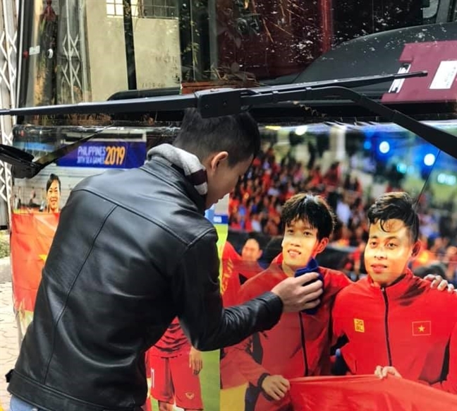Thủ tướng Nguyễn Xuân Phúc: 'Đây là chiến thắng của tinh thần yêu nước' Thu tuong Nguyen Xuan Phuc: 'Day la chien thang cua tinh than yeu nuoc'