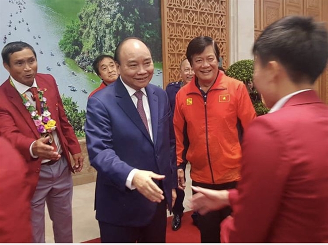 Thủ tướng Nguyễn Xuân Phúc: 'Đây là chiến thắng của tinh thần yêu nước' Thu tuong Nguyen Xuan Phuc: 'Day la chien thang cua tinh than yeu nuoc'