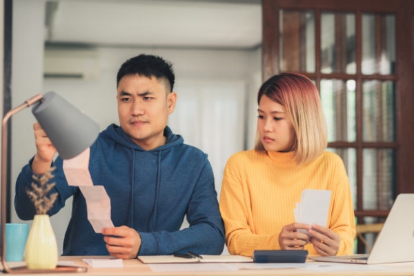 Đàn ông nhiều tiền trong ví dễ hư? Dan ong nhieu tien trong vi de hu?