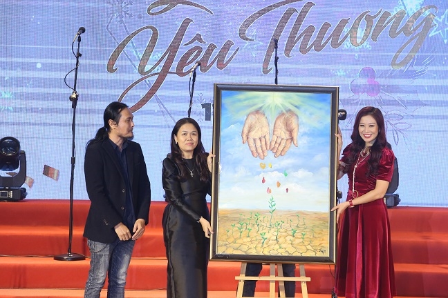 Gần 2.000 khán giả hòa nhịp cùng đêm nhạc Giáng sinh NHG Gan 2.000 khan gia hoa nhip cung dem nhac Giang sinh NHG