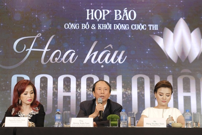 Thi hoa hậu: Tranh cãi về 'phẫu thuật y khoa' và 'phẫu thuật thẩm mỹ' Thi hoa hau: Tranh cai ve 'phau thuat y khoa' va 'phau thuat tham my'