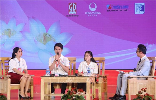 3 thí sinh đoạt giải Nhất cuộc thi 'Tuổi trẻ học tập và làm theo Bác' năm 2019 3 thi sinh doat giai Nhat cuoc thi 'Tuoi tre hoc tap va lam theo Bac' nam 2019