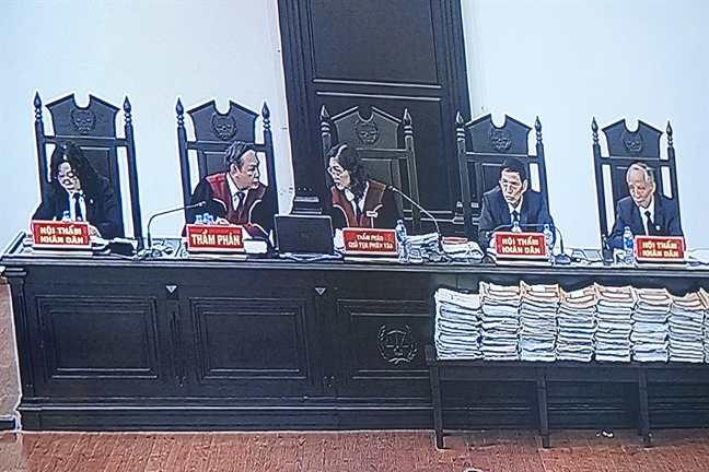 Ông Trương Minh Tuấn: 'Tôi nghĩ số tiền 200.000 USD là quà mừng Tết' Ong Truong Minh Tuan: 'Toi nghi so tien 200.000 USD la qua mung Tet'
