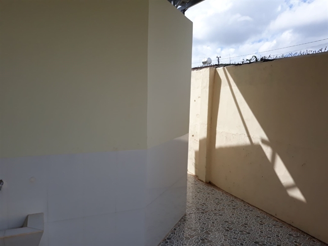Vụ đối tượng xưng là phụ huynh để vào trường dâm ô nữ sinh lớp 9: Khiển trách 2 cô giáo Vu doi tuong xung la phu huynh de vao truong dam o nu sinh lop 9: Khien trach 2 co giao