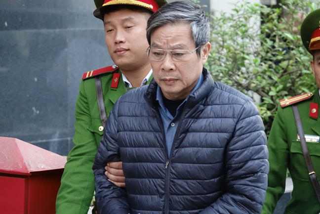 Không 'tìm thấy' 3 triệu USD đã nhận, ông Nguyễn Bắc Son có thể đối mặt với mức án nào? Khong 'tim thay' 3 trieu USD da nhan, ong Nguyen Bac Son co the doi mat voi muc an nao?