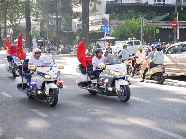 Hiến máu đầu xuân - Nhân lên hạnh phúc Hién máu dàu xuan - Nhan len hạnh phúc
