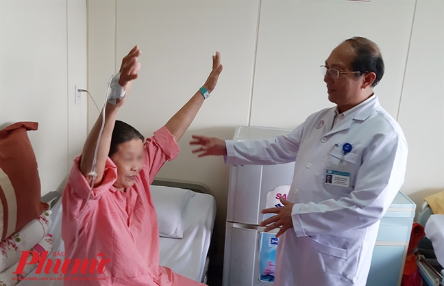 Bác sĩ Chợ Rẫy báo động qua Viber cứu sống người phụ nữ đột quỵ trong gang tấc Bac si Cho Ray bao dong qua Viber cuu song nguoi phu nu dot quy trong gang tac