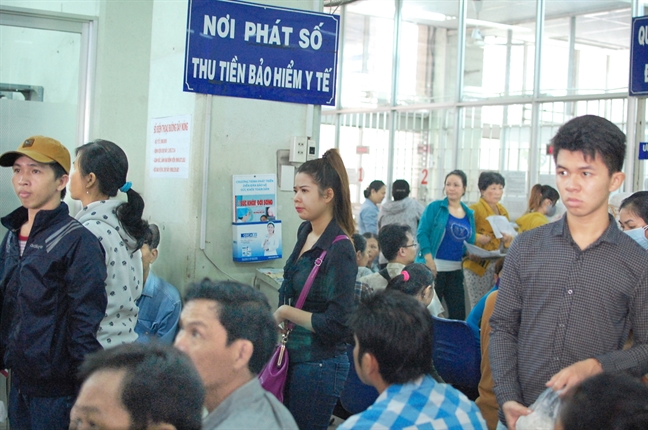 Bệnh viện vượt dự toán chi khám, chữa bệnh bảo hiểm y tế: Ai làm thiệt thòi quyền lợi bệnh nhân? Benh vien vuot du toan chi kham, chua benh bao hiem y te: Ai lam thiet thoi quyen loi benh nhan?