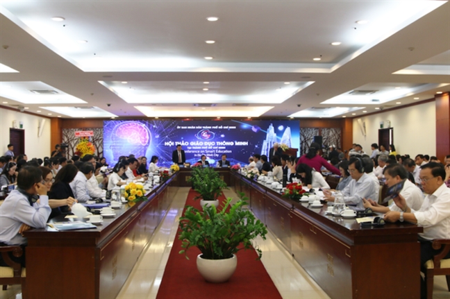 Giáo dục thông minh không nên để công nghệ dẫn dắt Giao duc thong minh khong nen de cong nghe dan dat