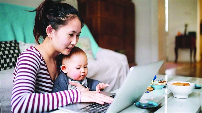 Làm mẹ thời internet: Cảnh giác với 'chuyên gia' mạng xã hội Lam me thoi internet: Canh giac voi 'chuyen gia' mang xa hoi