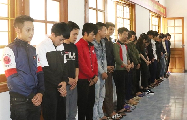 Bắt 23 nghi phạm chuyên lừa đảo qua điện thoại bằng chiêu trúng thưởng xe máy SH Bat 23 nghi pham chuyen lua dao qua dien thoai bang chieu trung thuong xe may SH