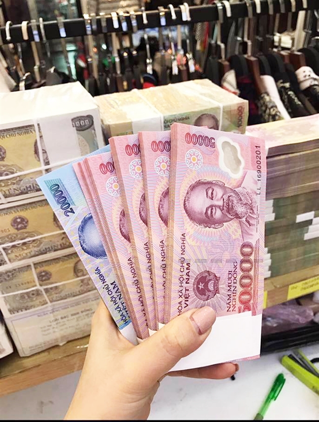 Hiếm tiền mệnh giá thấp, các điểm đổi tiền lì xì mặc sức hét giá Hiem tien menh gia thap, cac diem doi tien li xi mac suc het gia