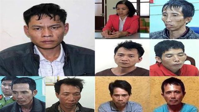 Mang phiên xử vụ 'nữ sinh giao gà' ra sân vận động để làm gì? Mang phien xu vu 'nu sinh giao ga' ra san van dong de lam gi?
