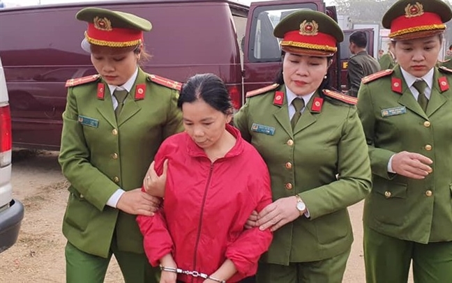 Vụ sát hại nữ sinh giao gà: Đề nghị khởi tố thêm tội với Bùi Thị Kim Thu Vu sat hai nu sinh giao ga: De nghi khoi to them toi voi Bui Thi Kim Thu