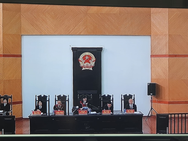 Cựu Bộ trưởng Nguyễn Bắc Son thoát án tử hình, bị tuyên tù chung thân Cuu Bo truong Nguyen Bac Son thoat an tu hinh, bi tuyen tu chung than