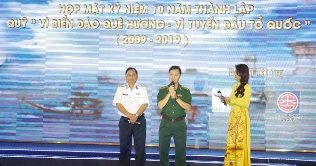 'Vì biển đảo quê hương - Vì tuyến đấu Tổ quốc': Lời hiệu triệu từ ý Đảng, lòng dân 'Vi bien dao que huong - Vi tuyen dau To quoc': Loi hieu trieu tu y Dang, long dan