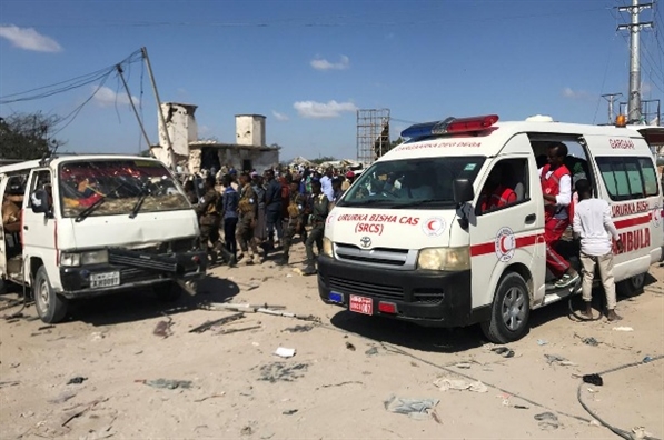 Đánh bom ở Somalia, ít nhất 90 người thiệt mạng Danh bom o Somalia, it nhat 90 nguoi thiet mang