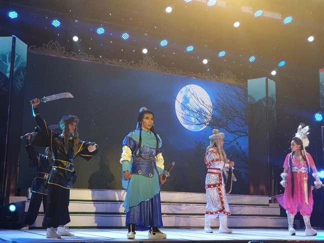 Anh chàng chăn vịt trở thành Quán quân 'Tài tử miệt vườn' Anh chang chan vit tro thanh Quan quan 'Tai tu miet vuon'