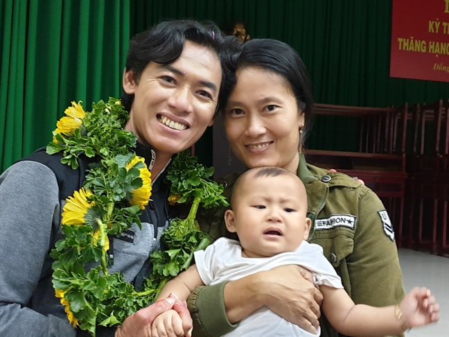 Anh chàng chăn vịt trở thành Quán quân 'Tài tử miệt vườn' Anh chang chan vit tro thanh Quan quan 'Tai tu miet vuon'