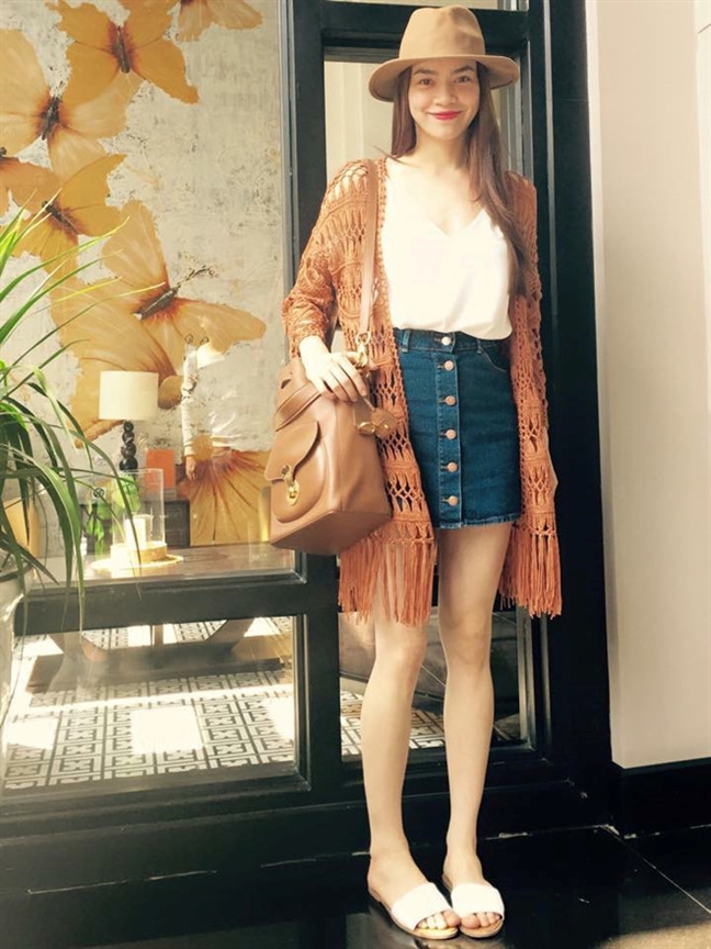 Loạt hàng bình dân, giá rẻ bất ngờ trong tủ đồ tiền tỷ của Hồ Ngọc Hà Loat hang binh dan, gia re bat ngo trong tu do tien ty cua Ho Ngoc Ha