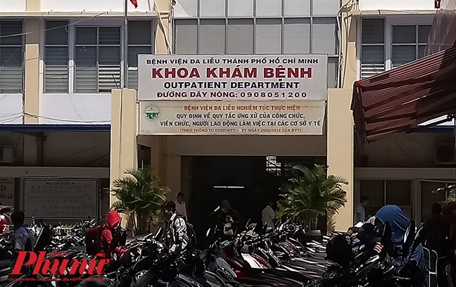 Bác sĩ da liễu đau lòng khi chứng kiến nhiều trẻ dưới 15 tuổi đã mắc bệnh tình dục Bac si da lieu dau long khi chung kien nhieu tre duoi 15 tuoi da mac benh tinh duc